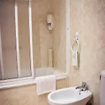 Hotel Lorenzo *